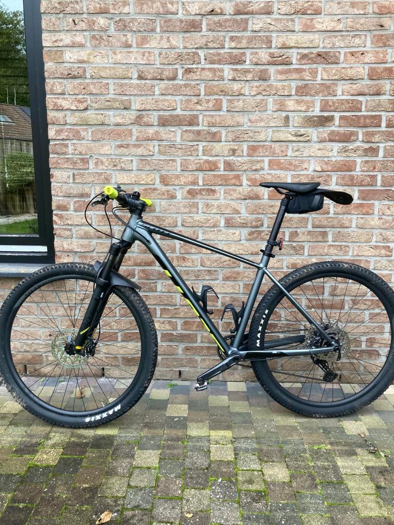 Scott scale L, Ophalen, Zo goed als nieuw
