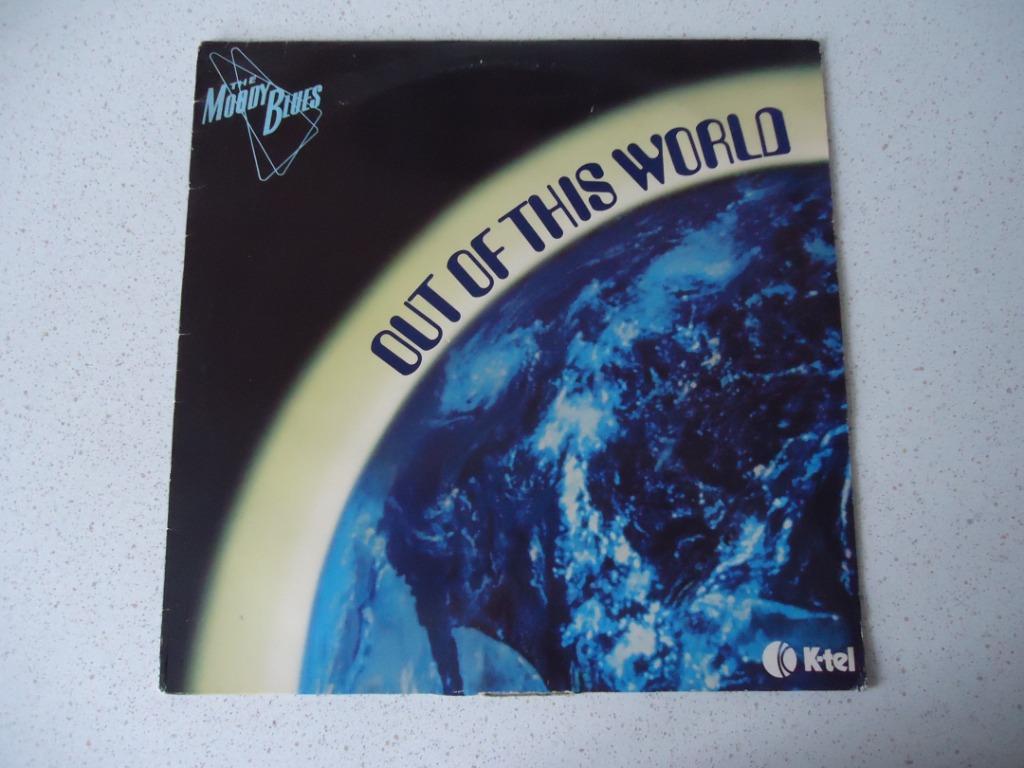LP van "The Moody Blues" Out Of This World anno 1979., Ophalen of Verzenden, Gebruikt, 12 inch
