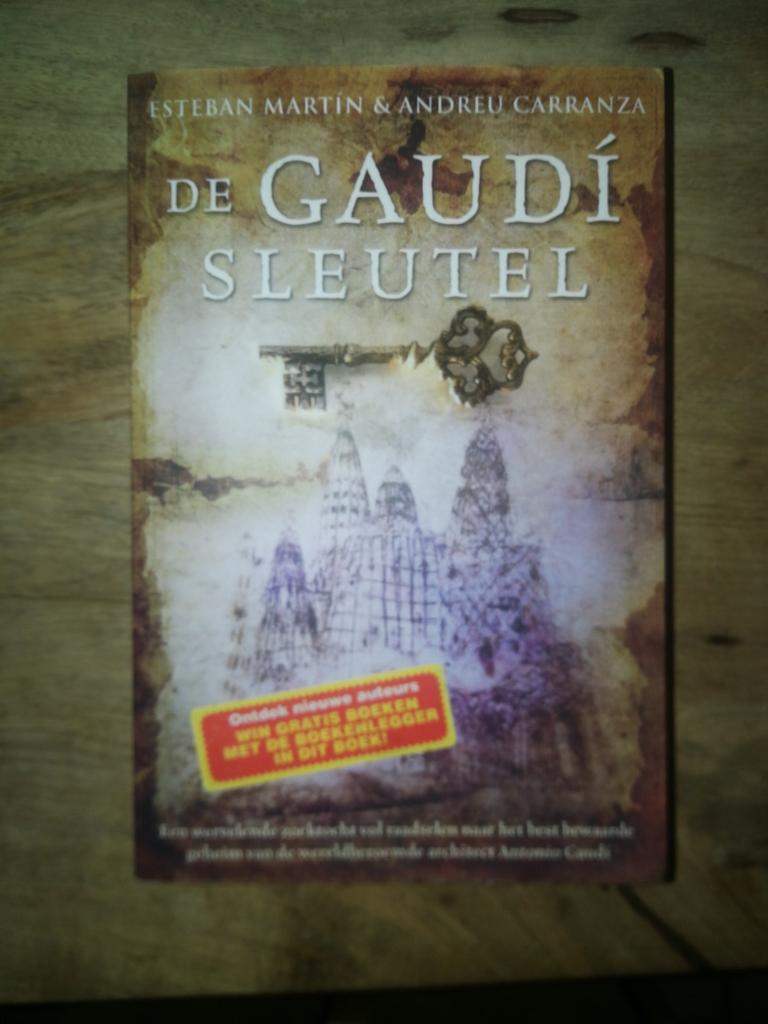 Andreu Carranza et Esteban Martin - La clé de Gaudi, Livres, Thrillers, Comme neuf, Enlèvement ou Envoi