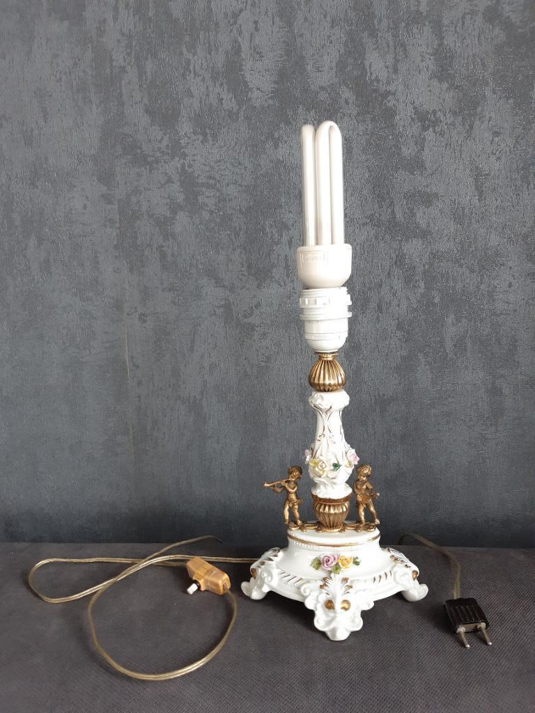 LAMPE VINTAGE AVEC 2 ANGES (Capodimonte ?), Enlèvement ou Envoi