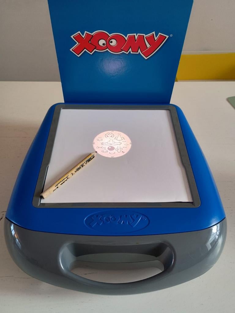 Projecteur autodessinable Xoomy, Hobby & Loisirs créatifs, Dessin, Enlèvement ou Envoi