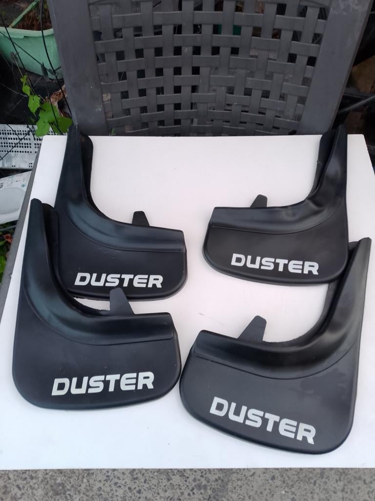 Nieuwe spatlappen voor stofdoek, Dacia, Nieuw, Ophalen of Verzenden, Spatbord