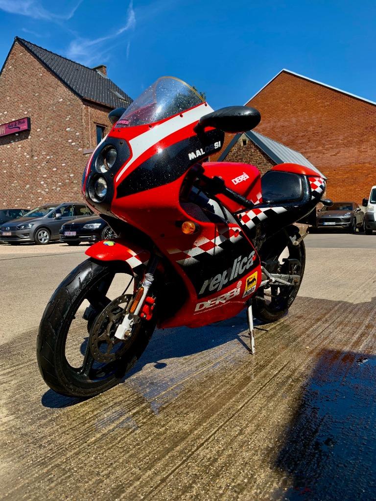 DERBI GPR50RR Jorge Lorenzo REPLICA nr 737, Ophalen, 6 versnellingen, Gebruikt, 49 cc