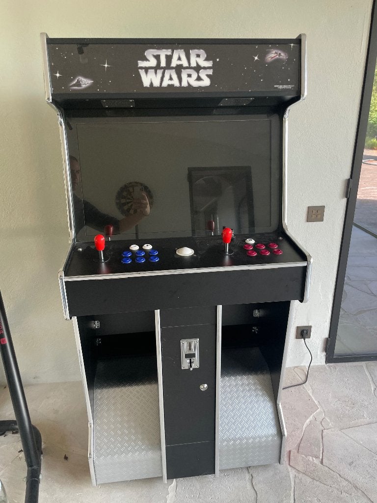 Borne d’arcade Star Wars 32”, 4500 jeux, 2 joueur, trackball, Consoles de jeu & Jeux vidéo, 2 joueurs, Comme neuf, Autres genres