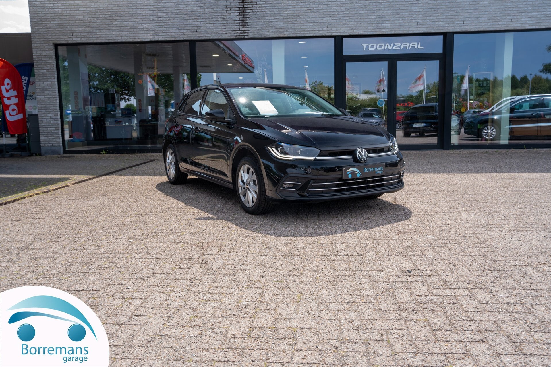 Volkswagen Polo Style | Camera | CarPlay | Adaptieve Cruise, 0 kg, 95 pk, 0 kg, Zwart
