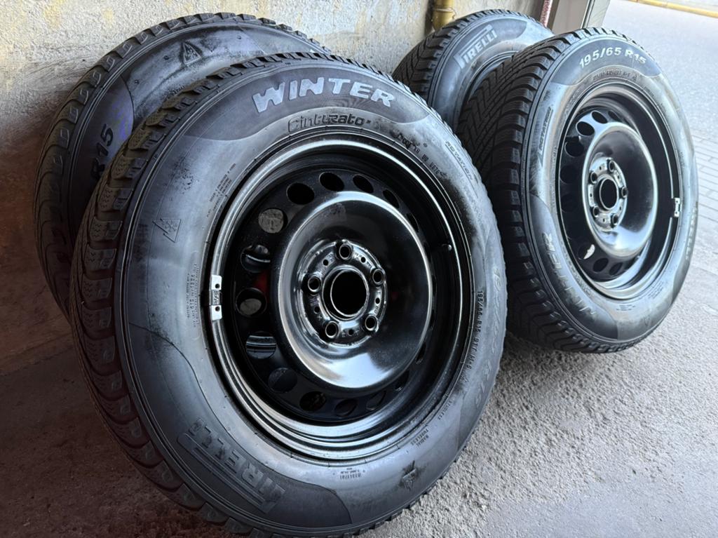 Winterset VW, Audi, Seat, Skoda -5x112 -195 65 15 sneeuwband, Auto-onderdelen, Banden en Velgen, Ophalen, Gebruikt, 15 inch, Banden en Velgen