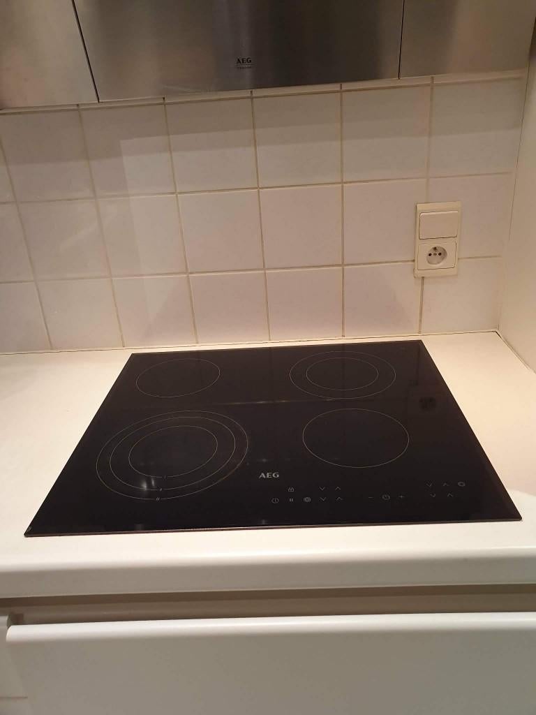 Vitrokeramische kookplaat inclusief kookpottenset, Ophalen, Gebruikt