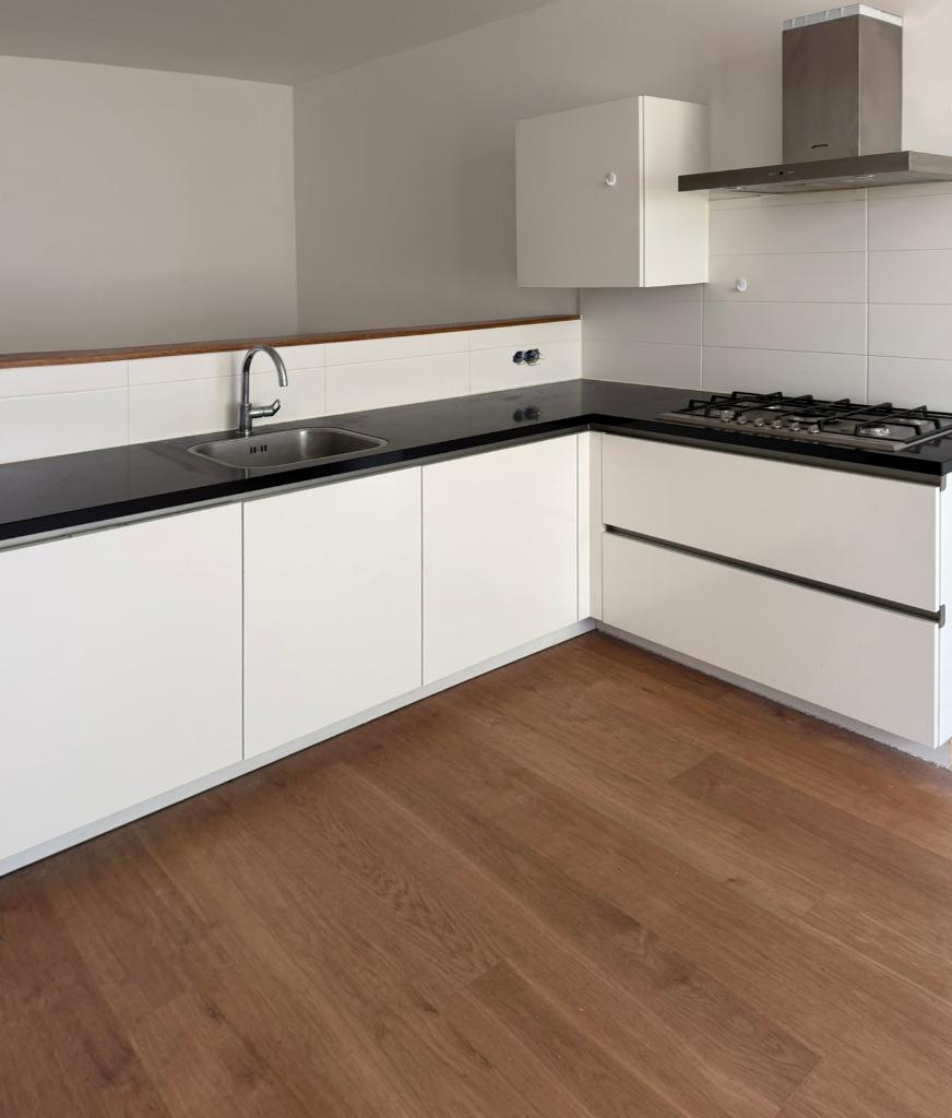 Schmidt L keuken 300 x 165 cm of 240 x 225 cm met Smeg app., Ophalen, Gebruikt, Wit, Hoekkeuken