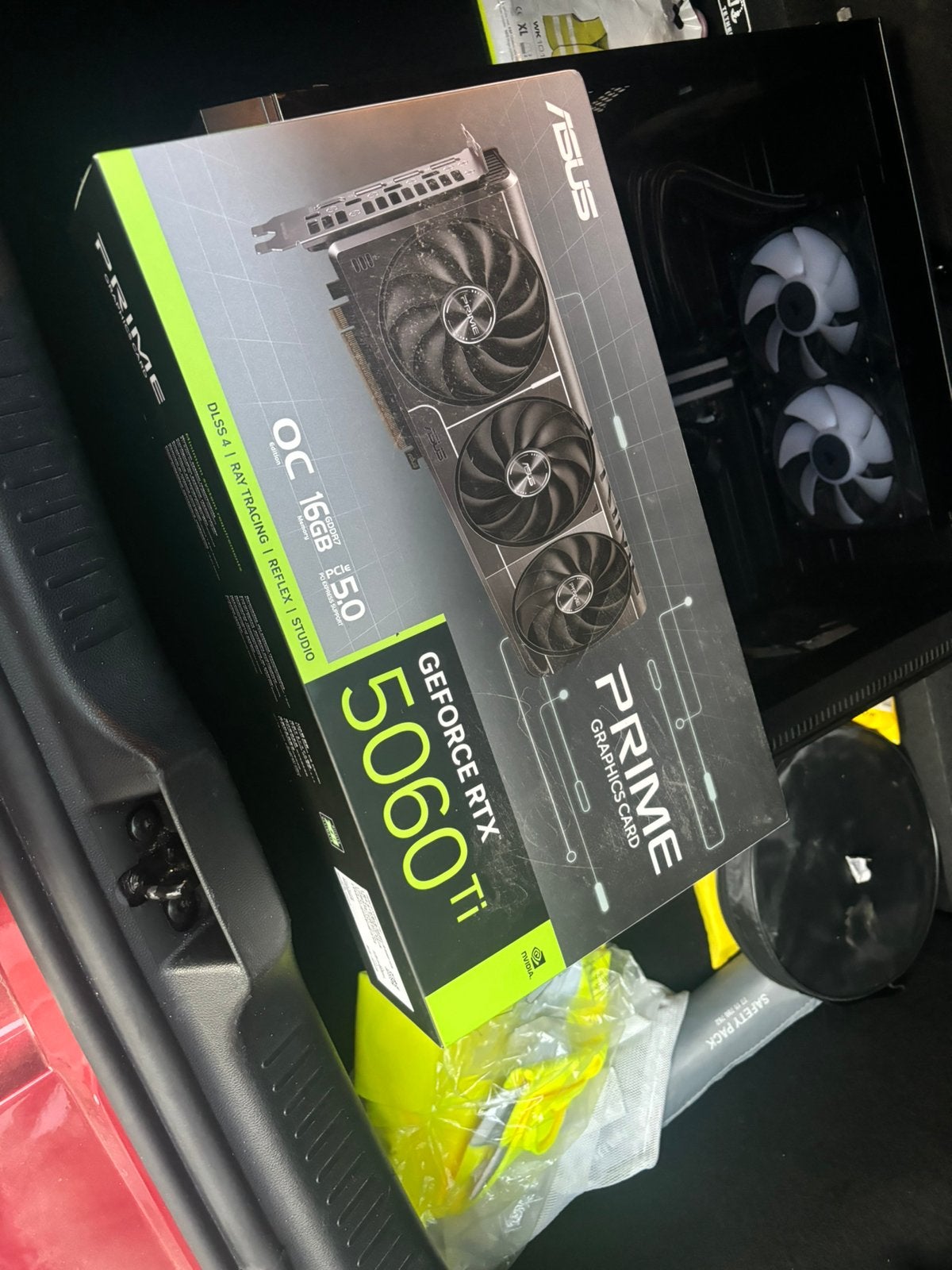 RTX 5060 Ti 16GB – Excellent état - ASUS Prime, Computers en Software, Videokaarten, Ophalen of Verzenden, Zo goed als nieuw