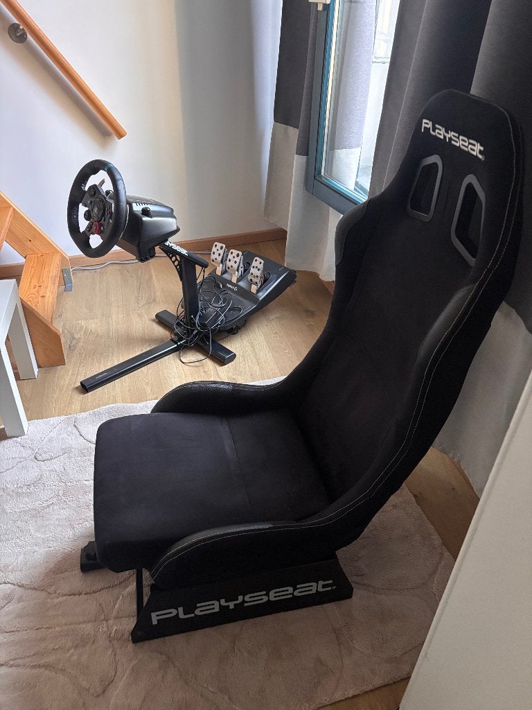 Volant logitech g29 avec siège, Consoles de jeu & Jeux vidéo, Enlèvement, Comme neuf, Volant ou Pédales, PlayStation 4