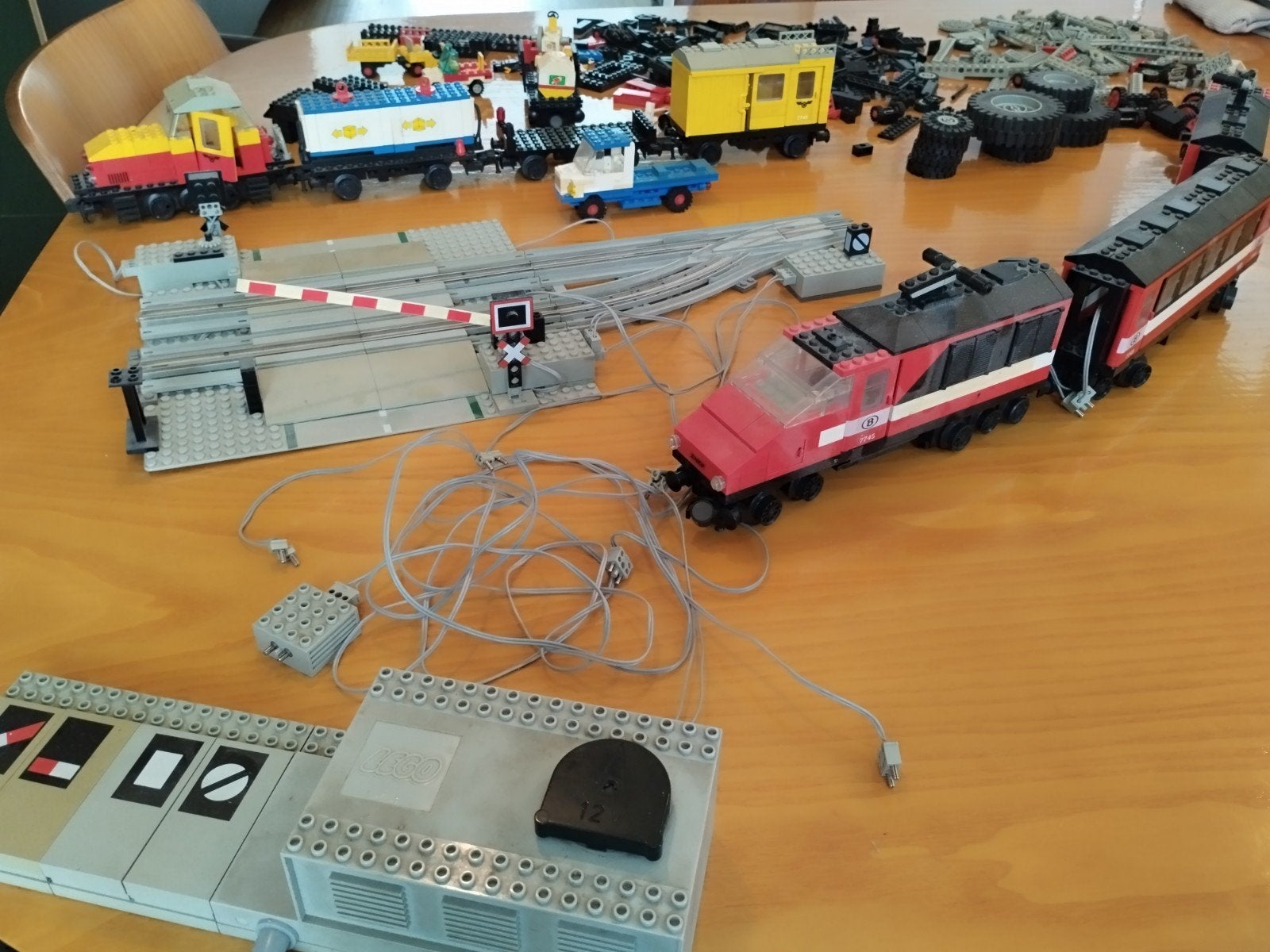 groot lot LEGO 12V Trein Collectie (Jaren 80/90), Kinderen en Baby's, Ophalen, City, Lego, Inclusief instructies