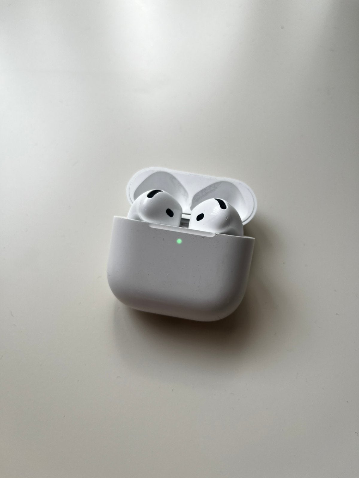 Apple Airpods 4, Ophalen of Verzenden, Zo goed als nieuw, Wit, Apple
