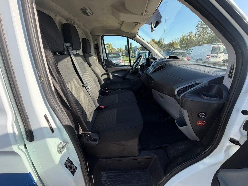 Ford Transit Custom (Stock ID 17109) — 22