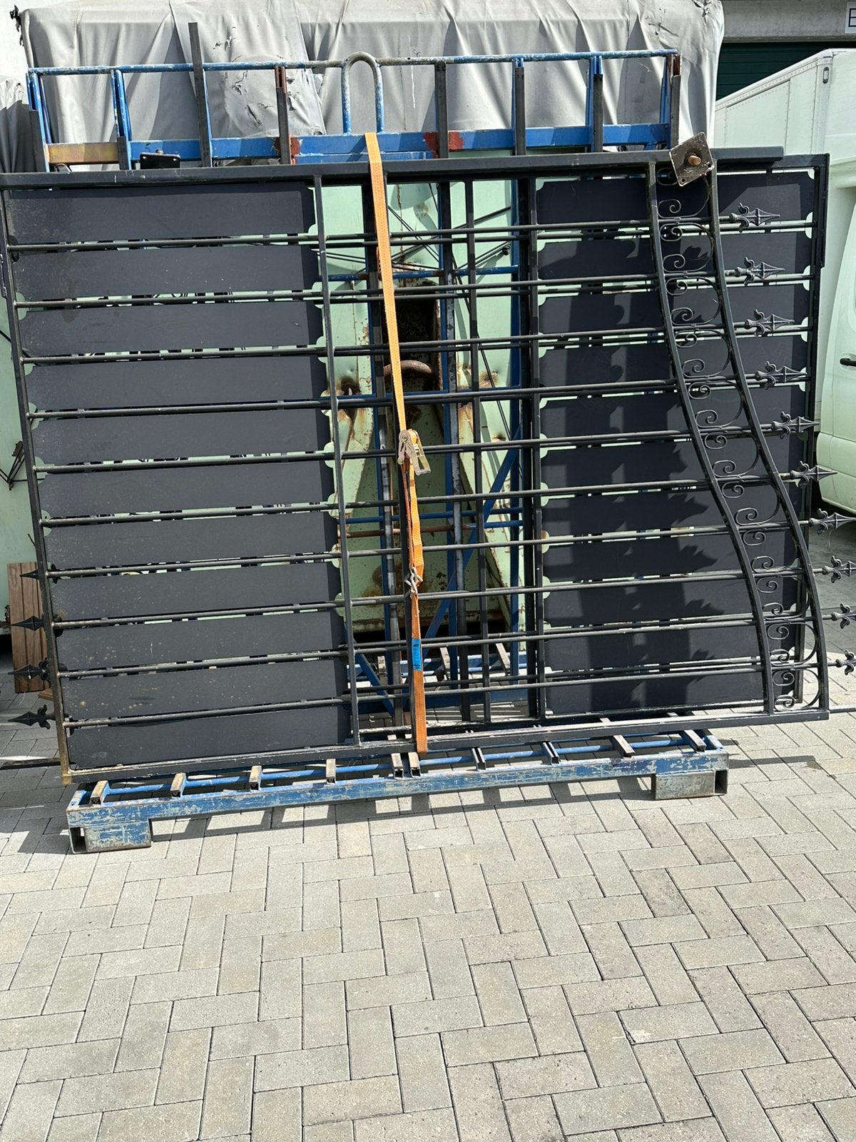 Smeedijzeren poort, Tuin en Terras, Ophalen, Zo goed als nieuw