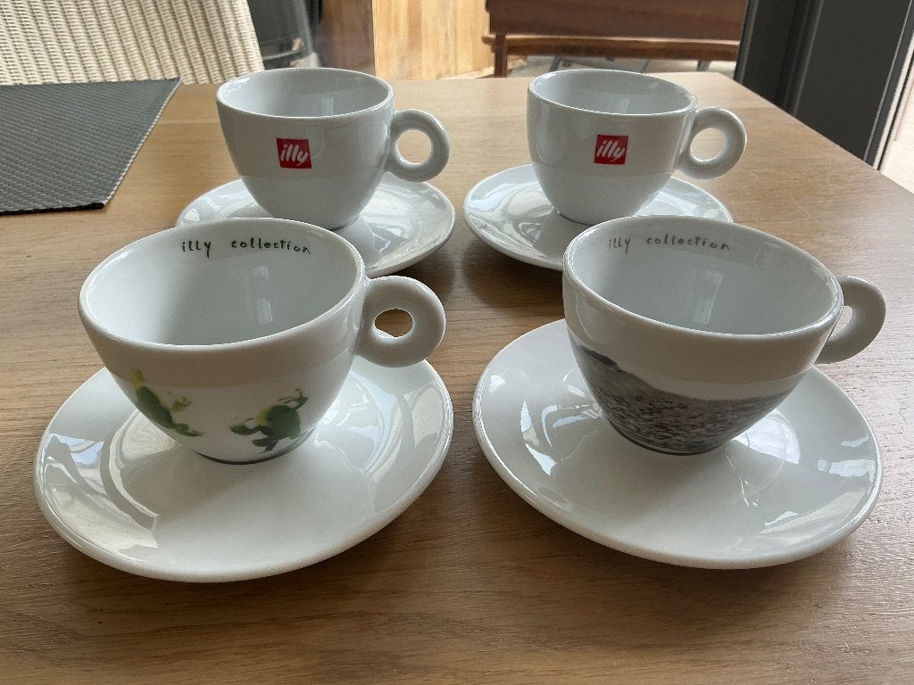 Illy kopjes, Ophalen of Verzenden, Zo goed als nieuw, Porselein, Kop en/of schotel