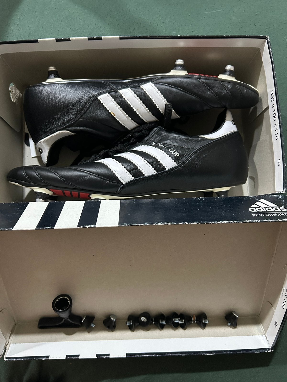 Coupe du monde Adidas toute neuve portée 2 fois, Sports & Fitness, Enlèvement, Neuf, Chaussures