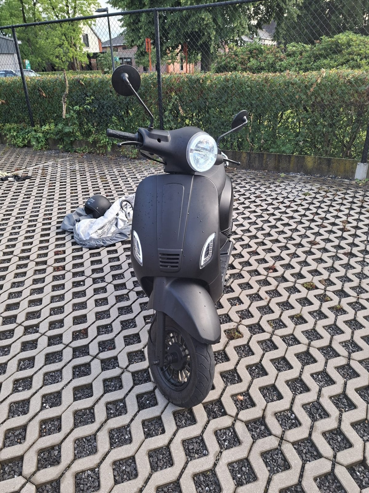 Vespa senzo a klasse 50cc, Fietsen en Brommers, Ophalen, Zo goed als nieuw, Vespa