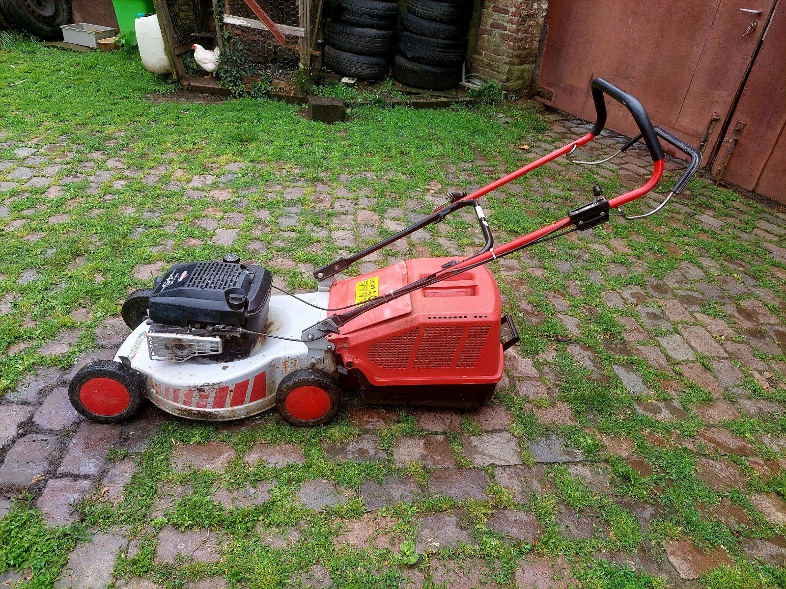 Grote grasmaaier benzine 50cm in zeer goed staat, Tuin en Terras, Grasmaaiers, Ophalen