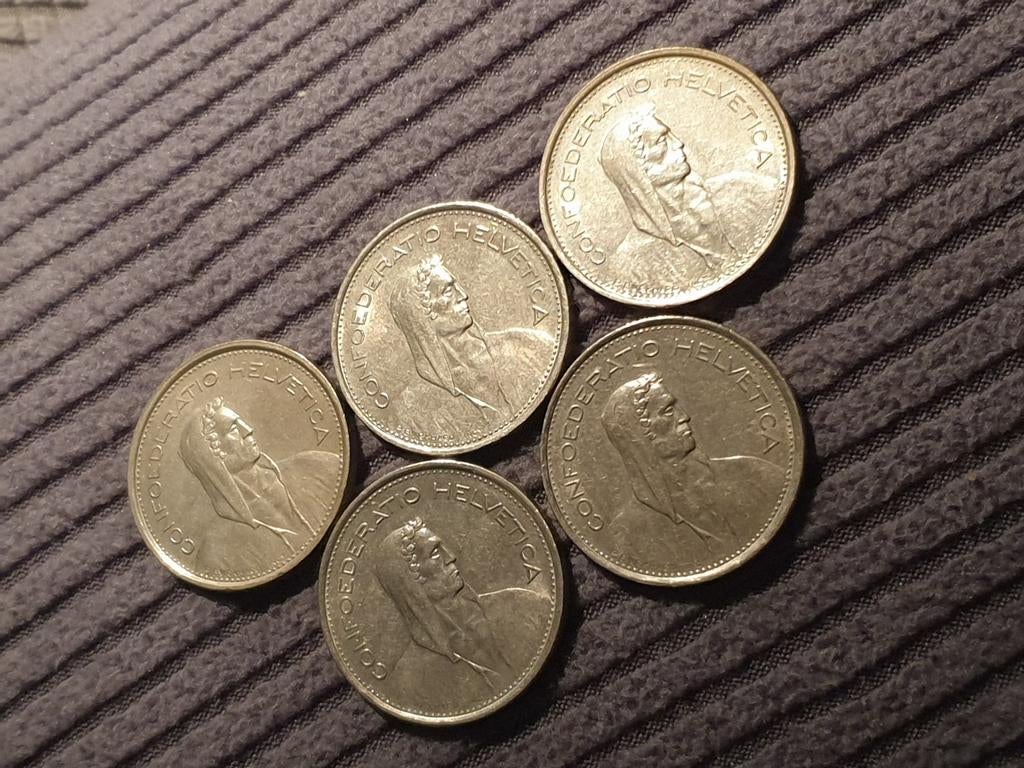 Prachtige lotje 5x Zwitserse munten helvetia coenfoderatio, Postzegels en Munten, Verzenden, Overige landen, Setje