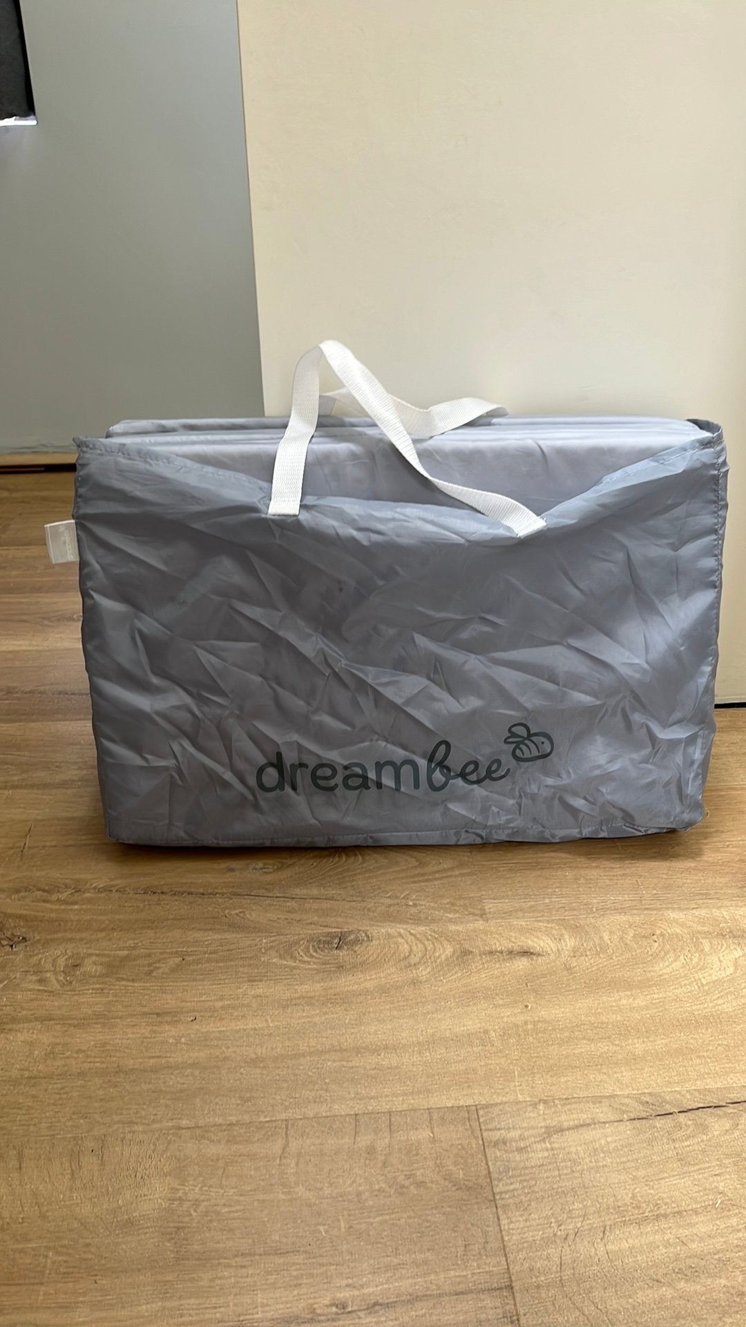 Lit de voyage pour bébé Dreambee, Enfants & Bébés, Enlèvement, Utilisé, Lit de voyage