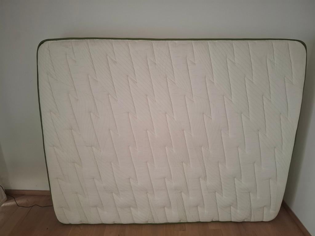 Matelas presque neuf utilisé 2 mois, Enlèvement, Matelas