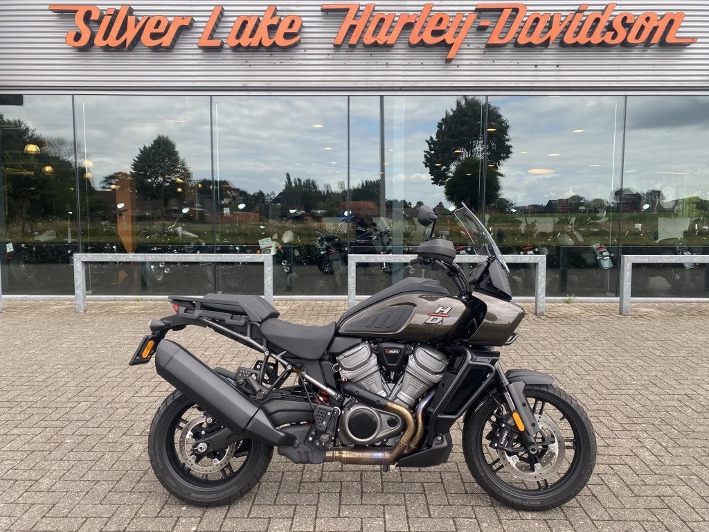 Harley-Davidson Pan America met 12 maanden waarborg, Motoren, Harley-Davidson, Customerservices@harley‑davidson.com, 3700 West Juneau Avenue
WI 53208  Milwaukee, US