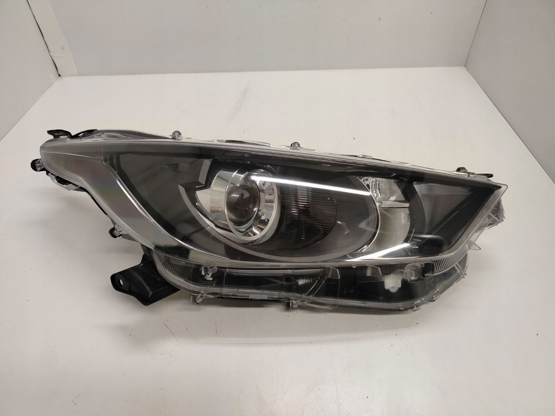 Toyota Yaris IV Koplamp Toyota, Info@toyota.co.jp, Gebruikt, Toyota Motor Corporation, Toyota-Cho 1
471-8571  Toyota City