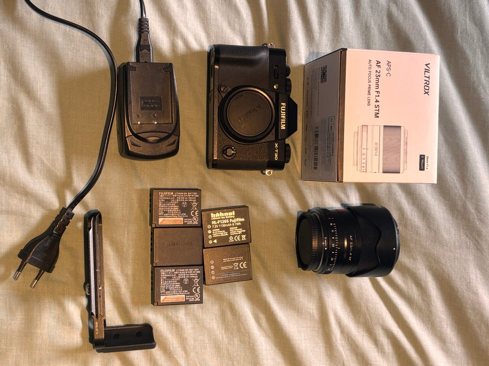 Fujifilm xt-30 avec objectif et accessoires, Enlèvement ou Envoi, Comme neuf