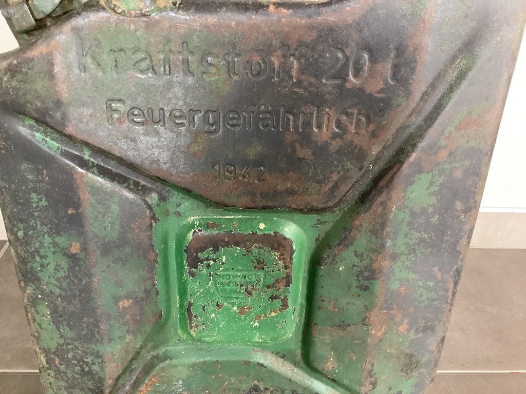 Jerrycan ww2 terrain 1942, Enlèvement