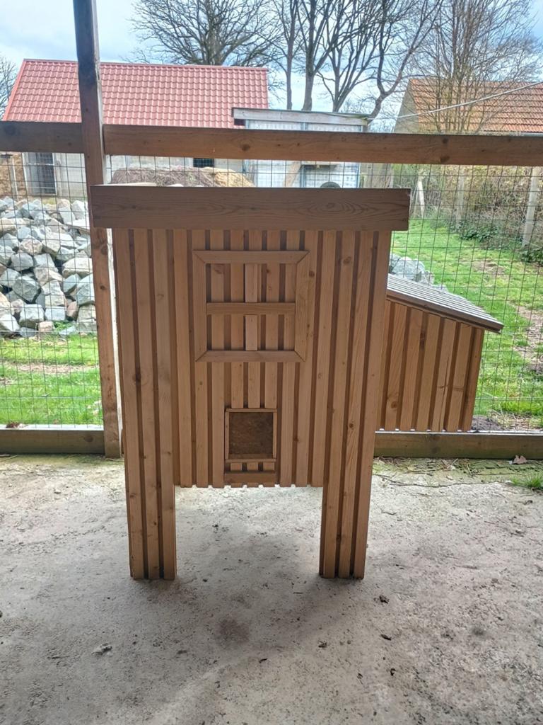 Kippenhok in geimpregneerd trippel gefreesd hout, Dieren en Toebehoren, Pluimvee | Toebehoren, Ophalen