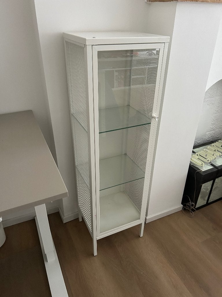 Vitrine BAGGEBO en métal/blanc, Maison & Meubles, Avec porte(s), 25 à 50 cm, Verre, Comme neuf