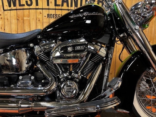 Harley-Davidson Deluxe, 1745 cm³, Customerservices@harley‑davidson.com, 3700 West Juneau Avenue
WI 53208  Milwaukee, US, Autre
