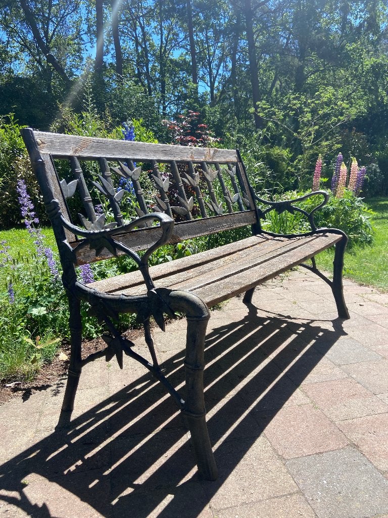 Tuinbank 123cm Hout en Gietijzer met Bloemen Detail, Tuin en Terras, Ophalen, Zo goed als nieuw, Hout