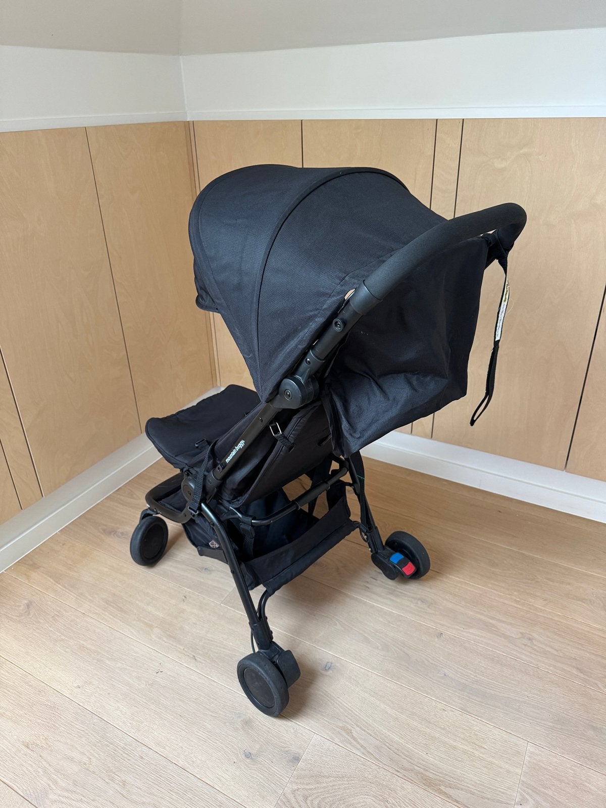 Mountain Buggy Nano zwart - plooibuggy, Kinderen en Baby's, Ophalen, Gebruikt