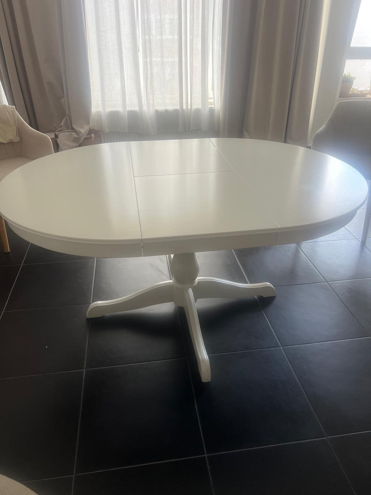 Eettafel van de ikea, Ophalen, Zo goed als nieuw