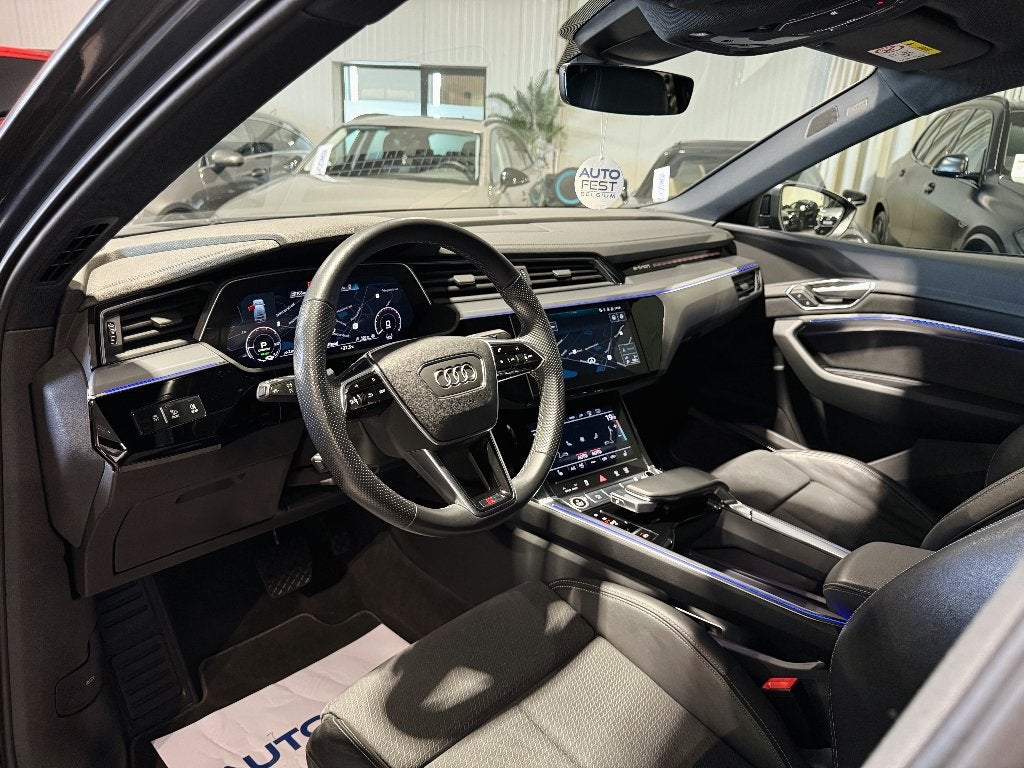 Audi E-Tron 55 Sportback Quattro S-Line gris Daytona, Autos, Achat, Euro 6, Entreprise, Entretenue par le concessionnaire