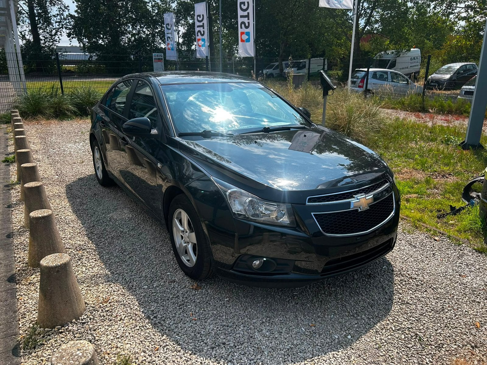 Chevrolet cruze benzine met keuring verkoop en garantie, Auto's, Chevrolet, Voorwielaandrijving, Stof, Zwart, 4 cilinders