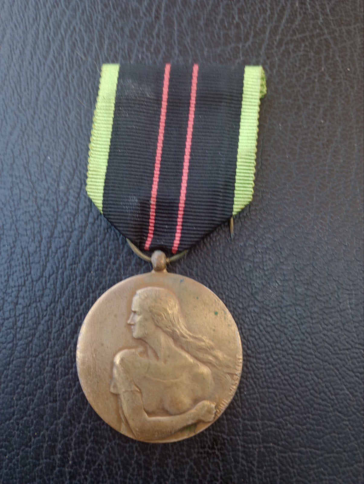 Médaille résistance 40-45, Enlèvement