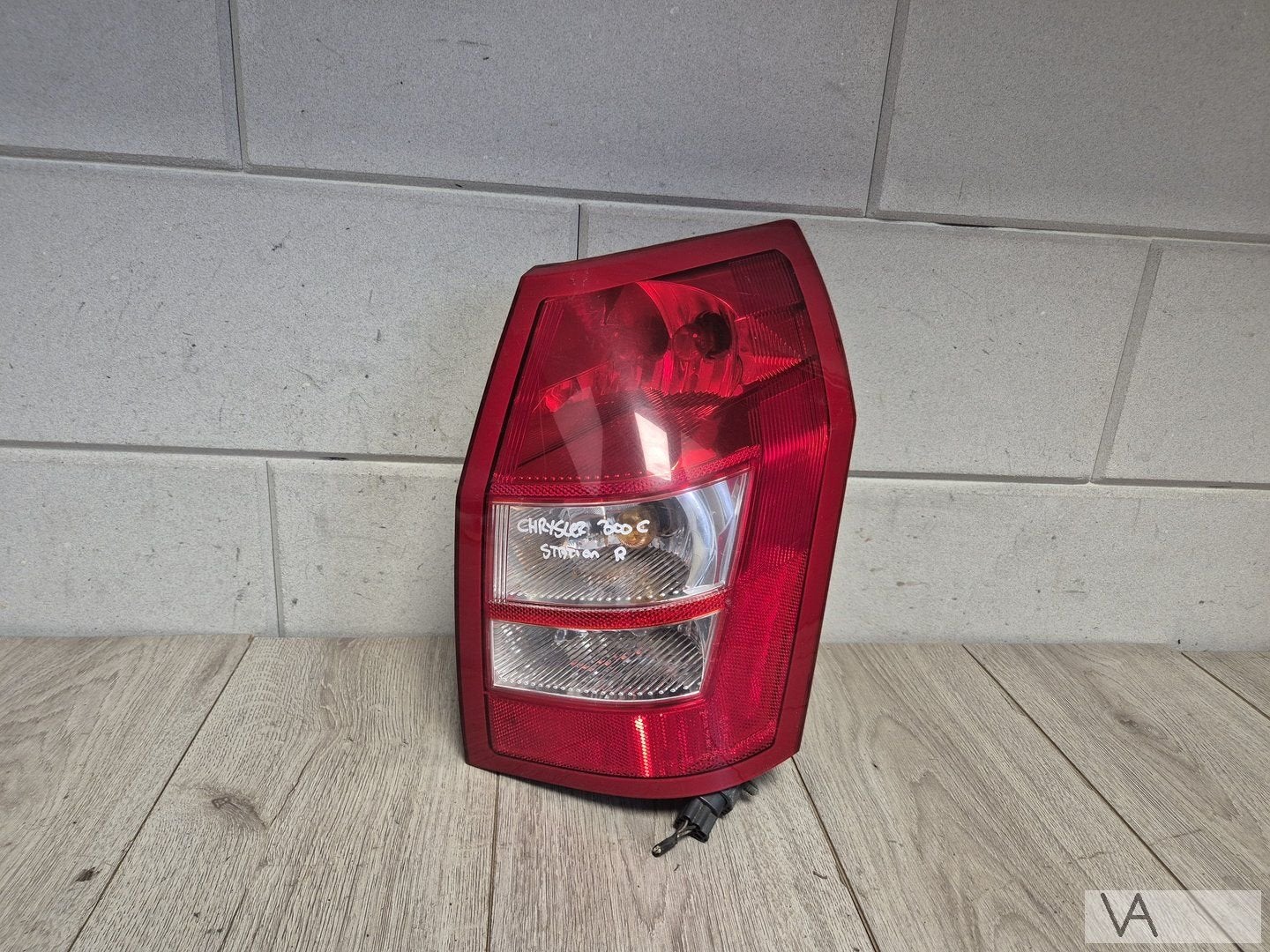 Chrysler 300c station 2004 - 2010 achterlicht rechts €150, Gebruikt, -, Ophalen of Verzenden, -