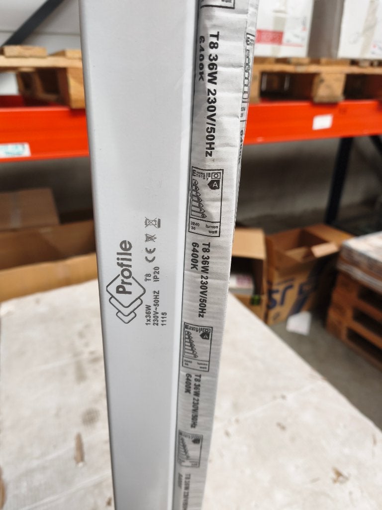 HW Spatwaterdicht TL-ARMA 1X18W LAMP inbe 18 W. 60cm, Ophalen of Verzenden, Nieuw, Lamp met armatuur