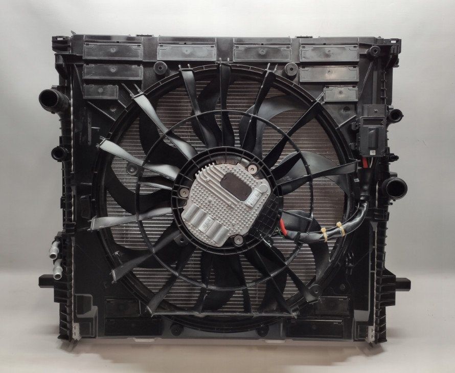 Ensemble ventilateur de radiateur pour BMW X5 G05, X6 G06 et, Petuelring 130
80788  Munich, DE, Info@bmw.de, Utilisé, BMW