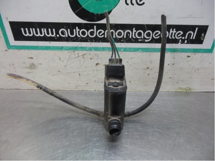 Pompe lave-glace arrière d'un Toyota Starlet (Starlet 95-), -, Toyota, Utilisé, -