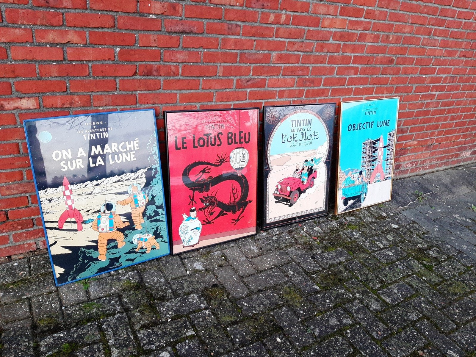 Herge poosters, Enlèvement