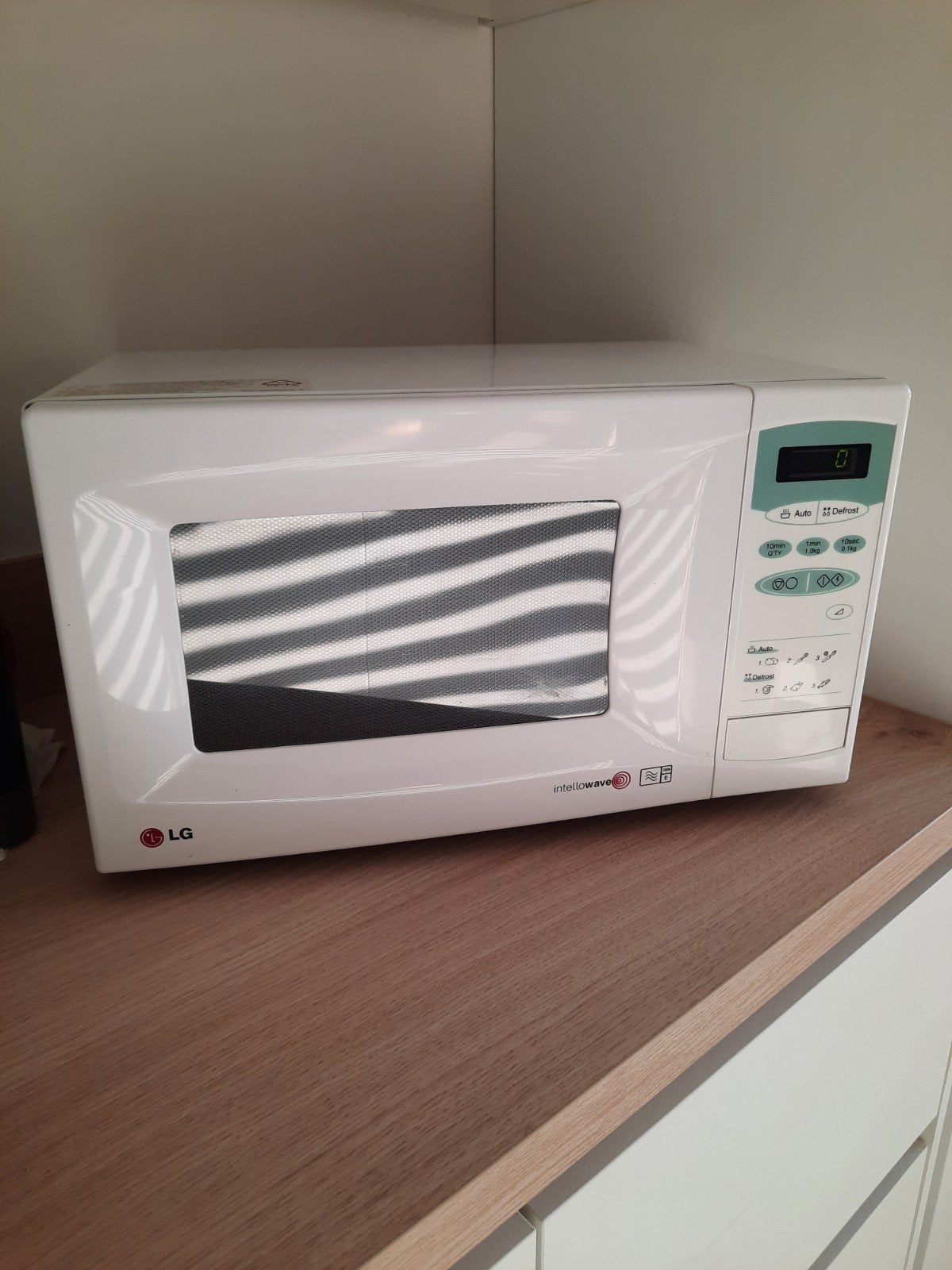 micro ondes en très bon état !, Ophalen, Zo goed als nieuw