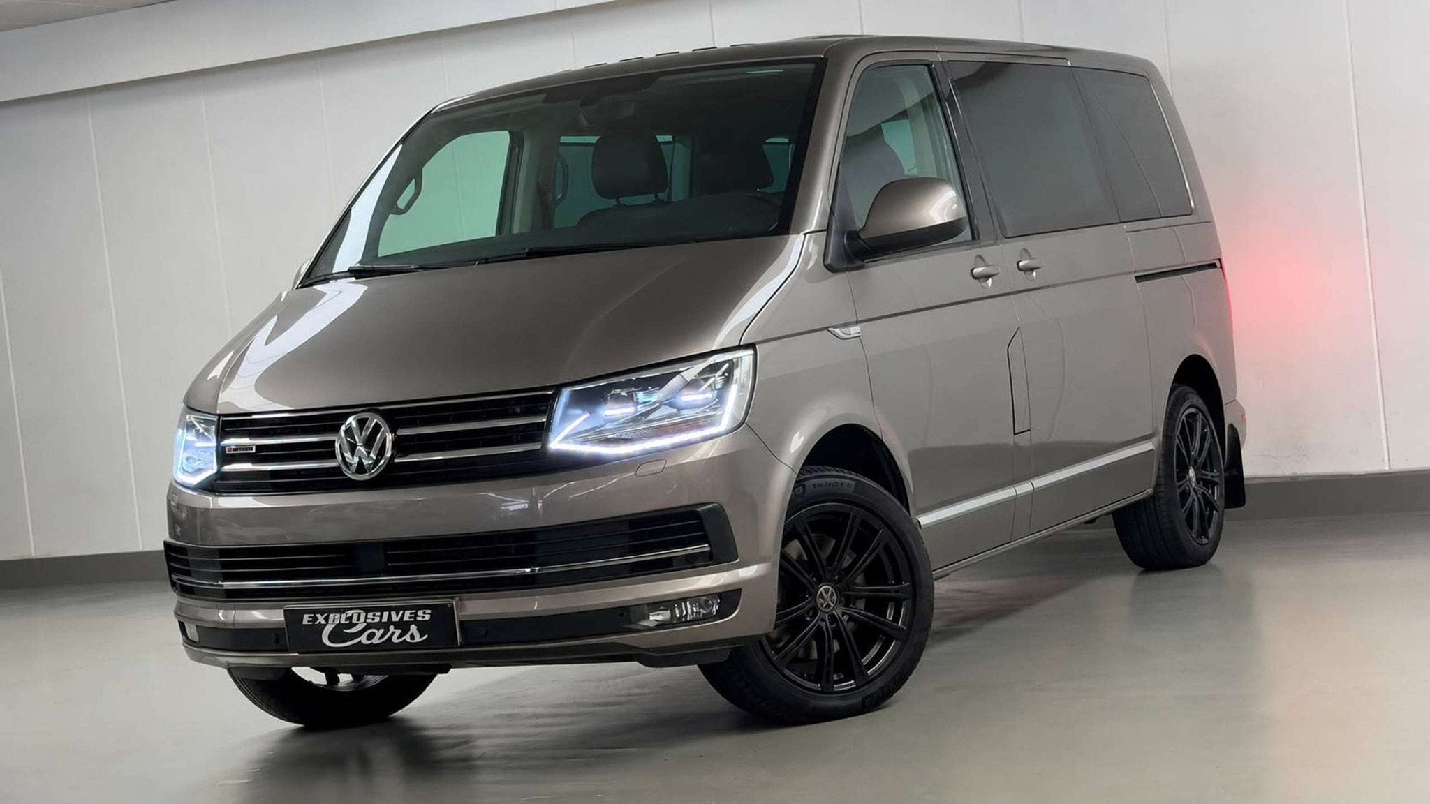 Volkswagen T6 Caravelle 2.0 TDI 204 CV 4MOTION HIGHLINE DSG, Auto's, Volkswagen, Automaat, Gebruikt, https://public.car-pass.be/vhr/b11876d8-d120-4679-a35c-b8d7923e6e9f