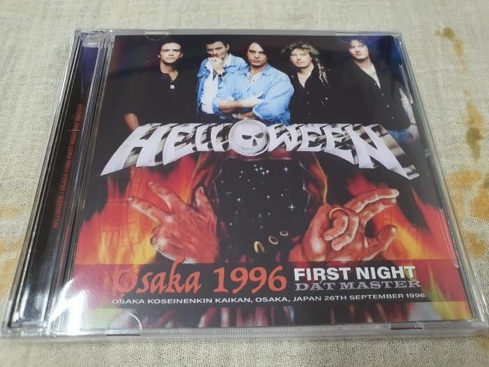 2 CD's - HELLOWEEN - Live in Osaka 1996, Verzenden, Nieuw in verpakking
