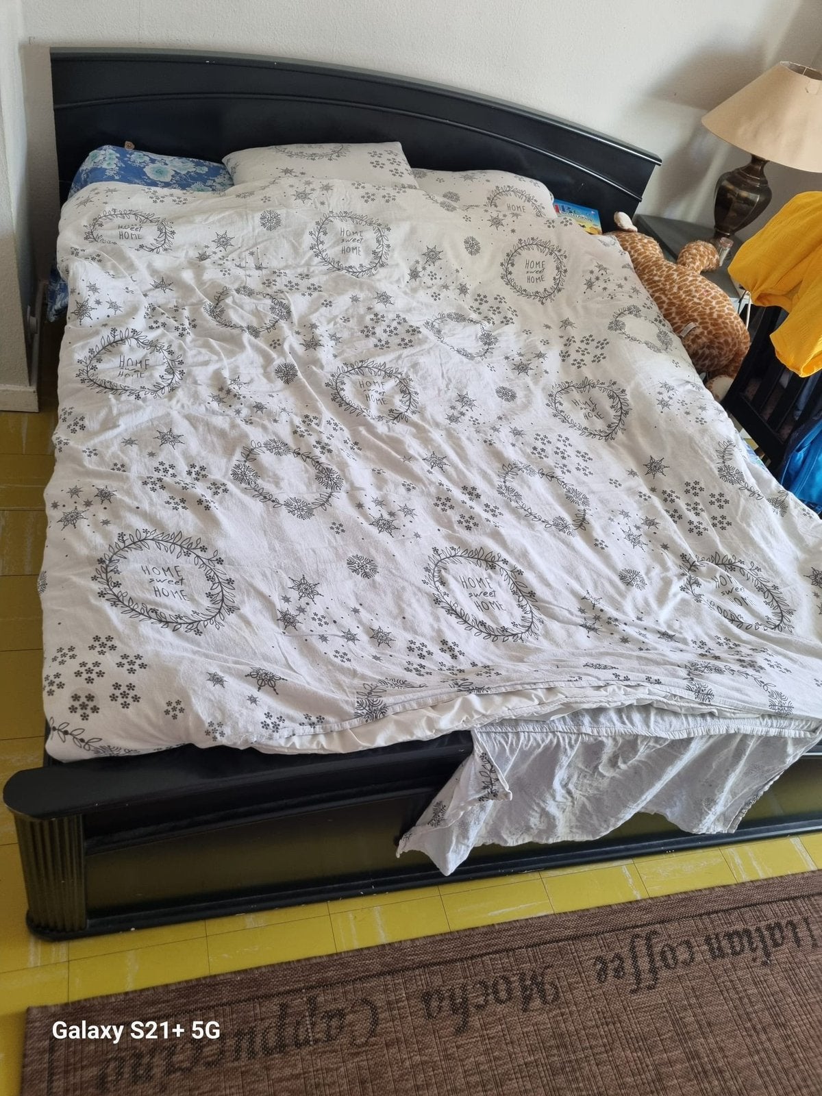 Lit gratuit avec matelas, Enlèvement, Utilisé, Deux personnes