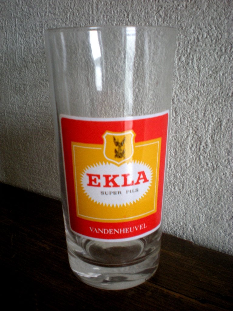 VANDENHEUVEL  Ekla, Enlèvement ou Envoi, Comme neuf, Verre ou Verres