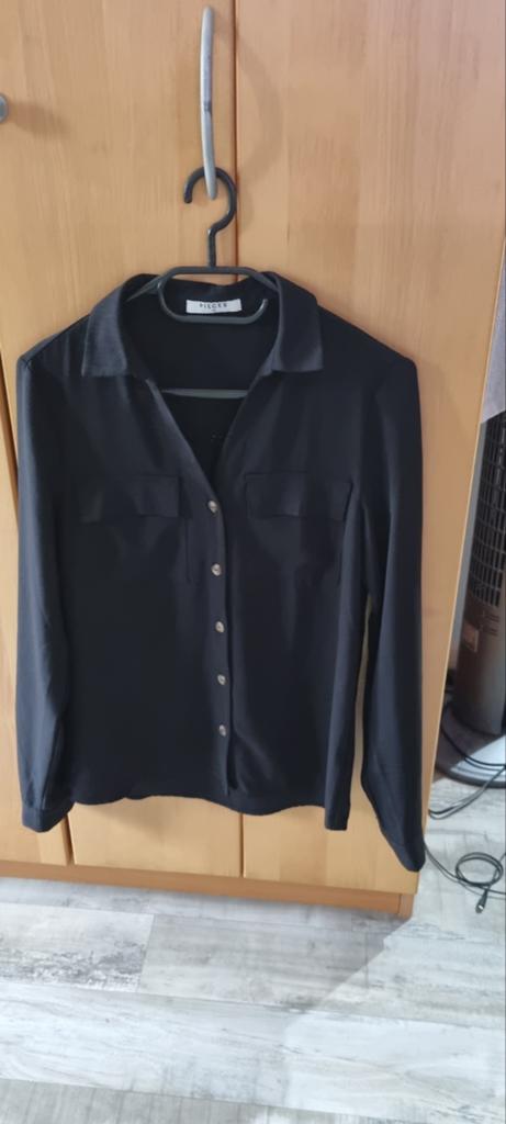 Zwarte blousse van pieces maat XS, Kleding | Dames, Blouses en Tunieken, Ophalen, Maat 34 (XS) of kleiner