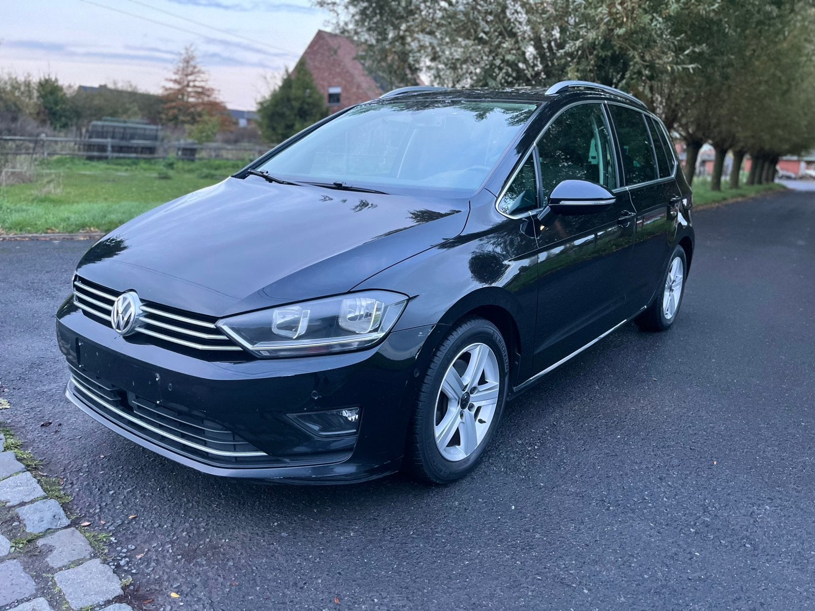 Volkswagen Golf Sporvan 1.6TDi Alcantara propere staat! Eur6, Voorwielaandrijving, 4 cilinders, Alcantara, Zwart